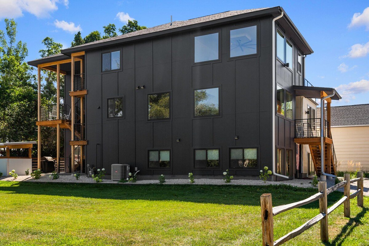 Winter House – Great home located within walking d gallery image 5