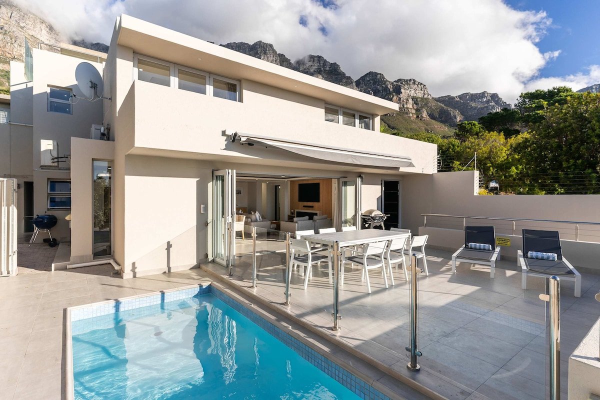 Ravensteyn Villa – Lux villa with Sea Views & Pool gallery image 2