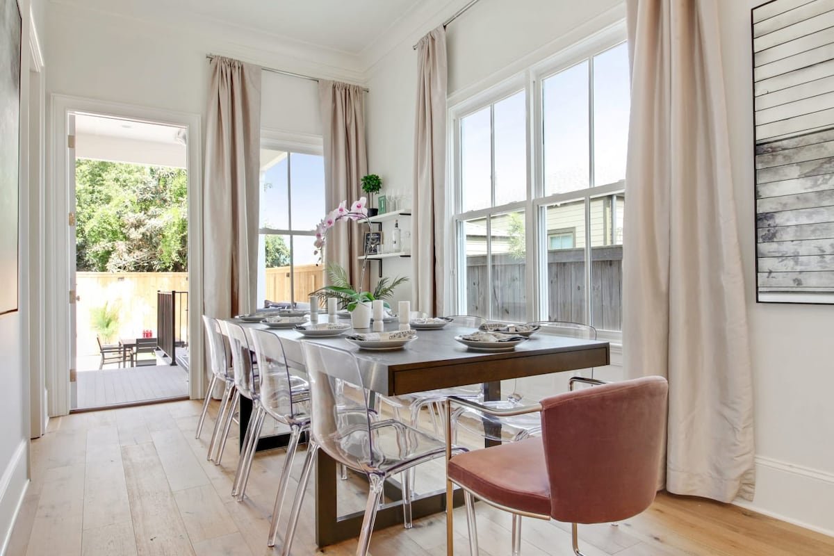 Relaxing Home | Heated Pool & Spa gallery image 3