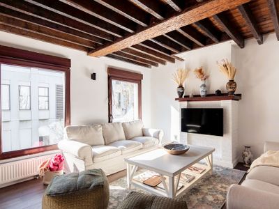 Super location and cozy building including parking