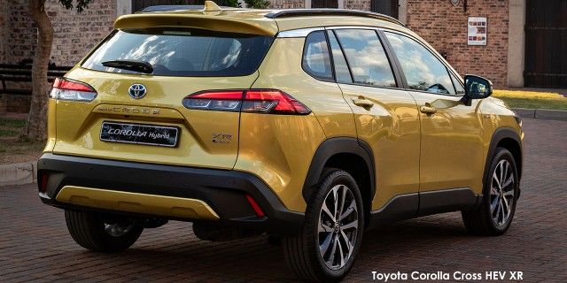 TOYOTA COROLLA CROSS 1.8 GR-S HYBRID - 17 