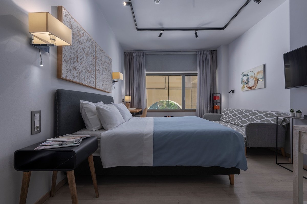 Square Elegant Suite II gallery image 4