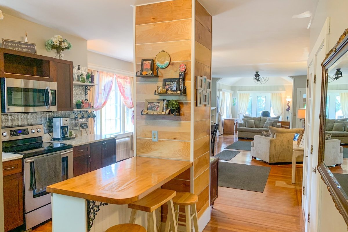 The Flagship! Double Everything Duplex! gallery image 5