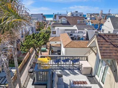 Oceanview 3BR Home | Rooftop, FirePit, Steps2Ocean