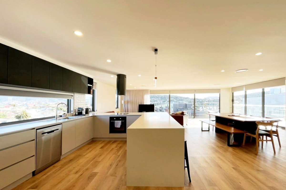 The Western Penthouse gallery image 3