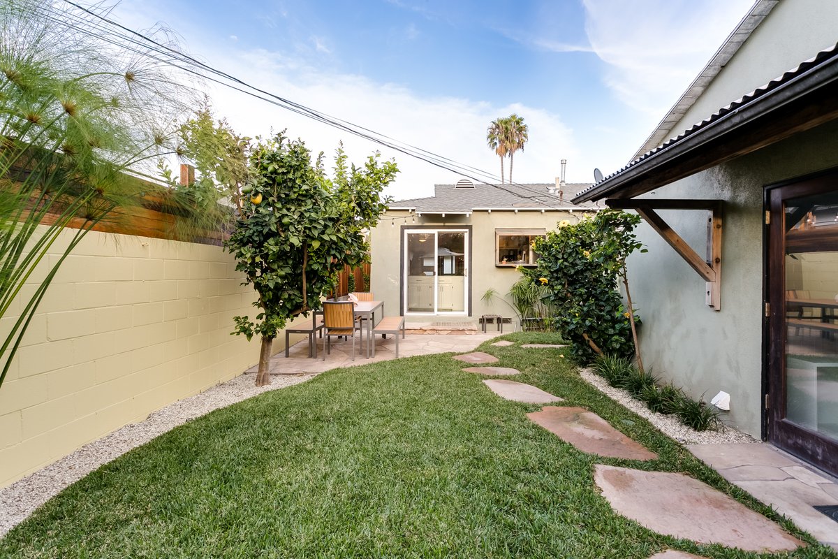 Mid-Century Bungalow w/ Private Yard- Venice Beach