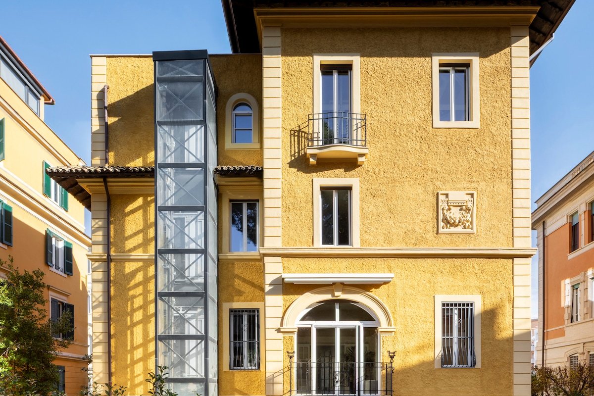 Boutique Apartment in Rome • Art Nouveau 1912 gallery image 2