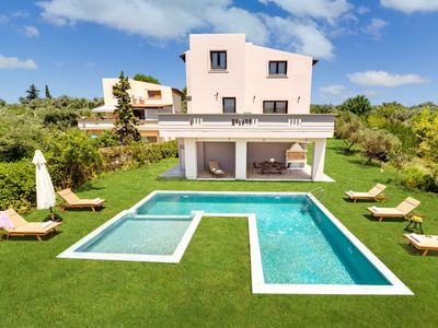New Villa★Private heated pool★Wifi★BBQ★5 bedrooms