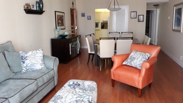 E Beautiful beachfront property with pool partia gallery image 4