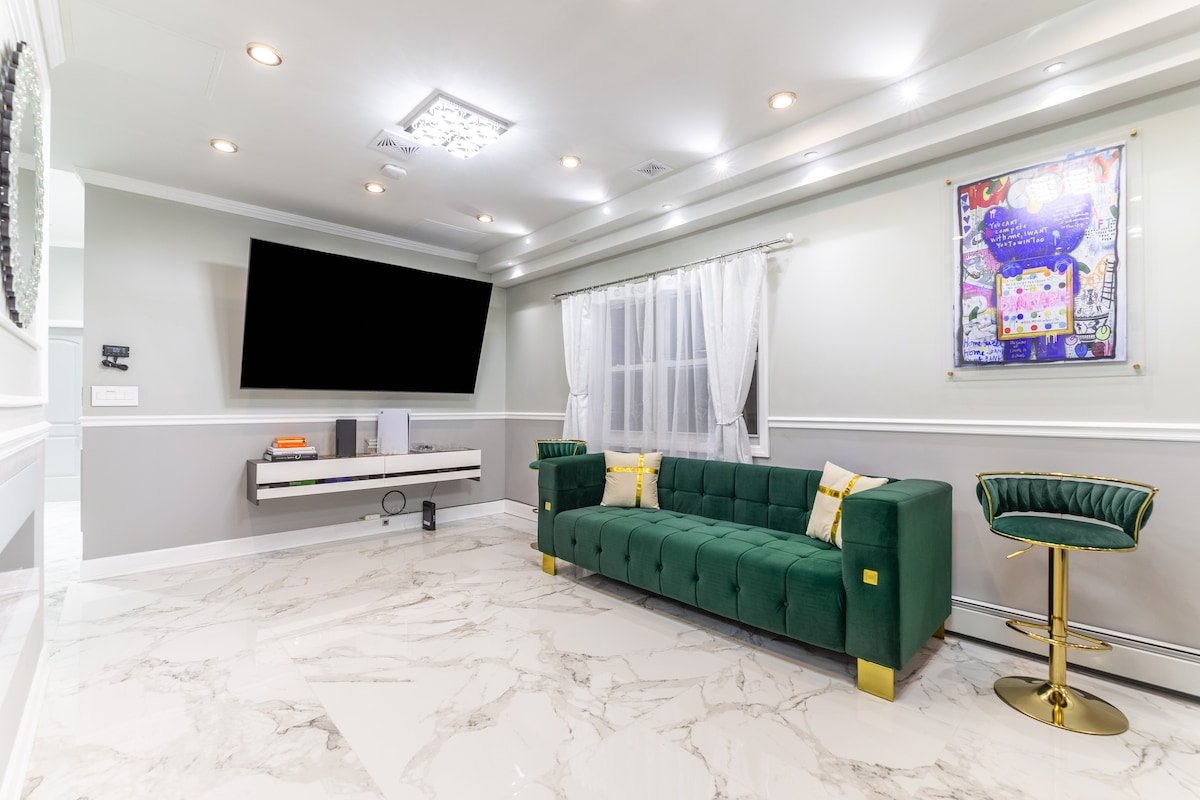 Luxury in Brooklyn gallery image 2