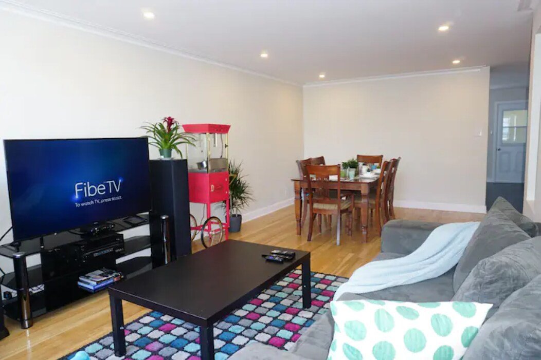 9 bedrooms, 4 bathrooms, 2 kitchens, free parking gallery image 5