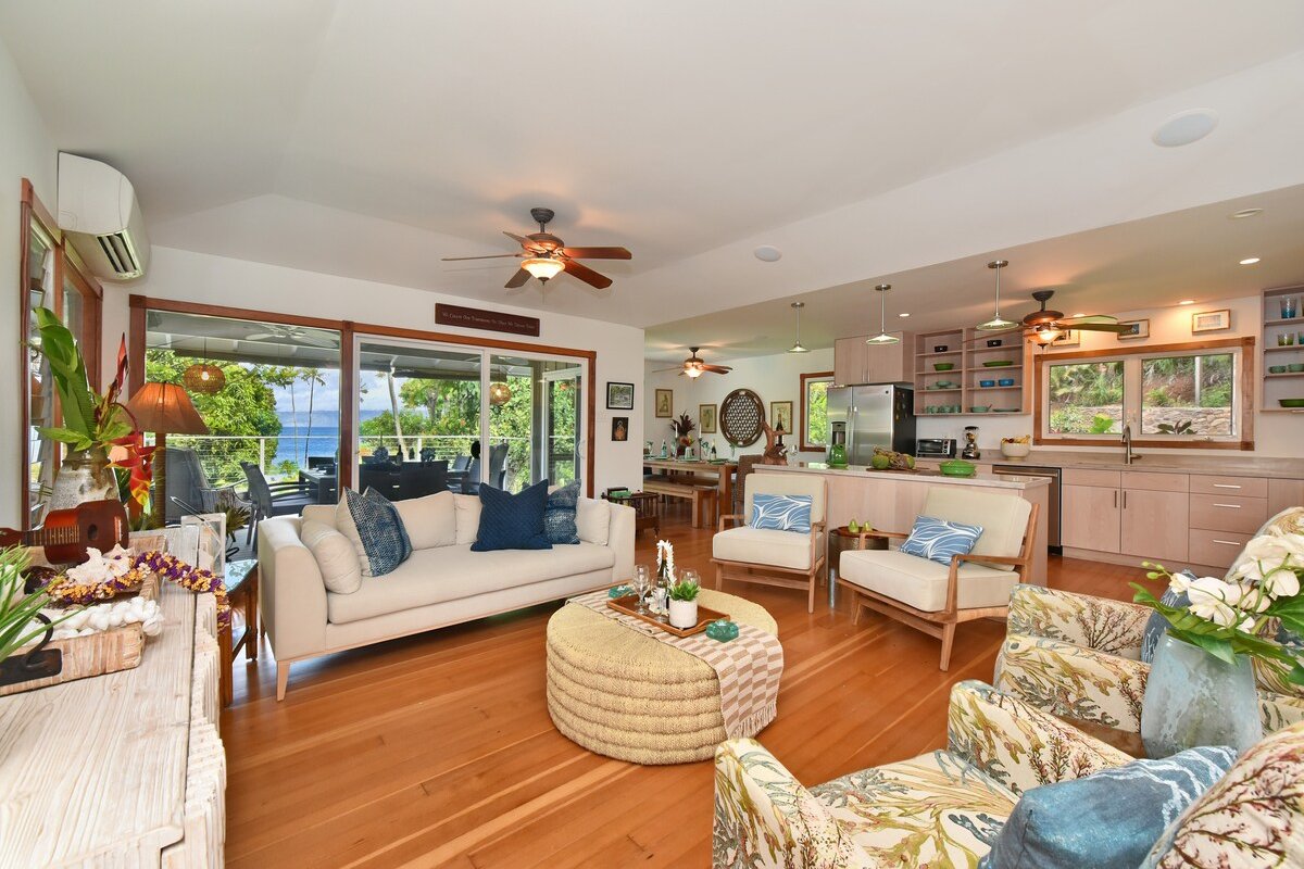 Alaeloa 12 Remodeled 4BD House w Ocean Views gallery image 2