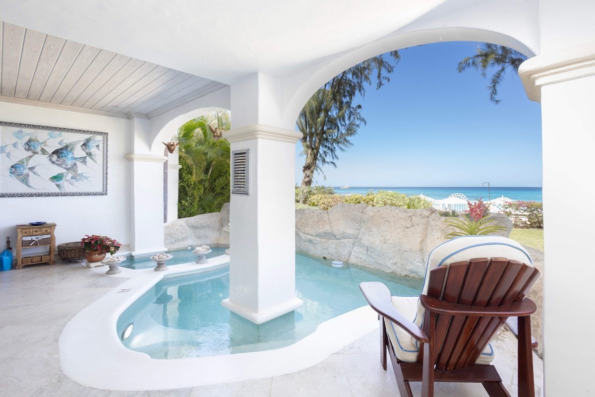 Villa Azzurro at Old Trees