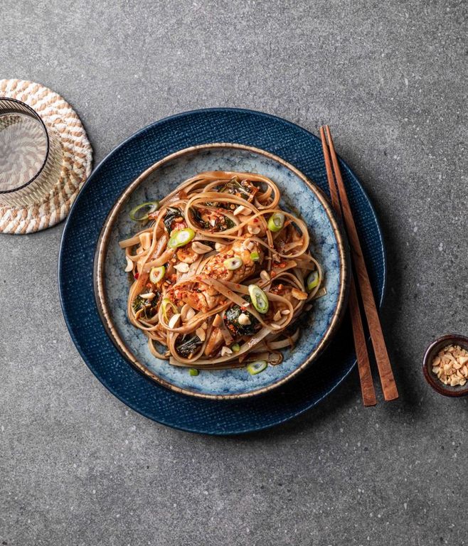 Photo of Garlic Chicken Pad Thai