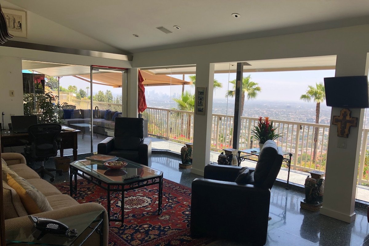 Hollywood Hills Garden Paradise with Endless Views gallery image 3