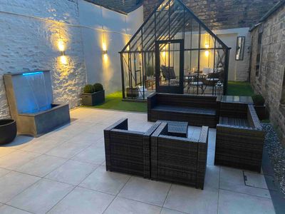 Fabulously spacious basement flat city centre