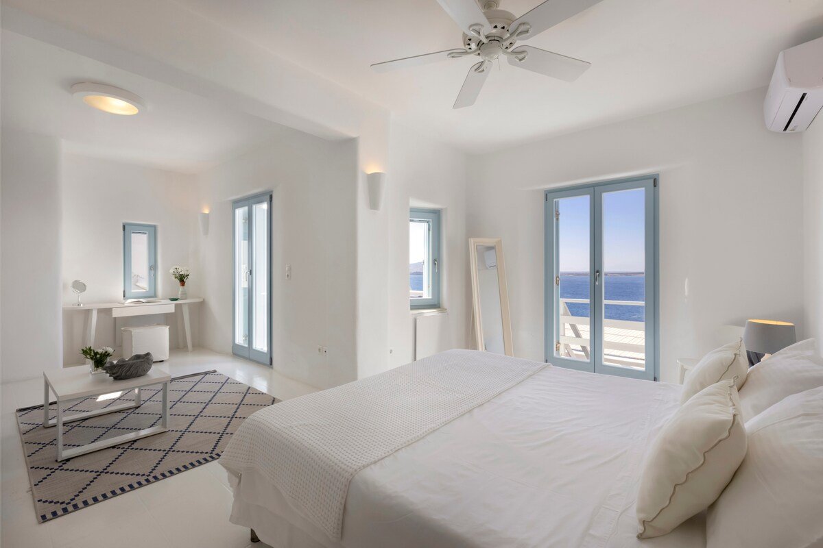 Thea Villas Paros, Villa Turquoise, private pool gallery image 5