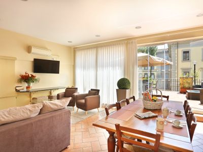 La Terrazza big apartment near Davide Michelangelo