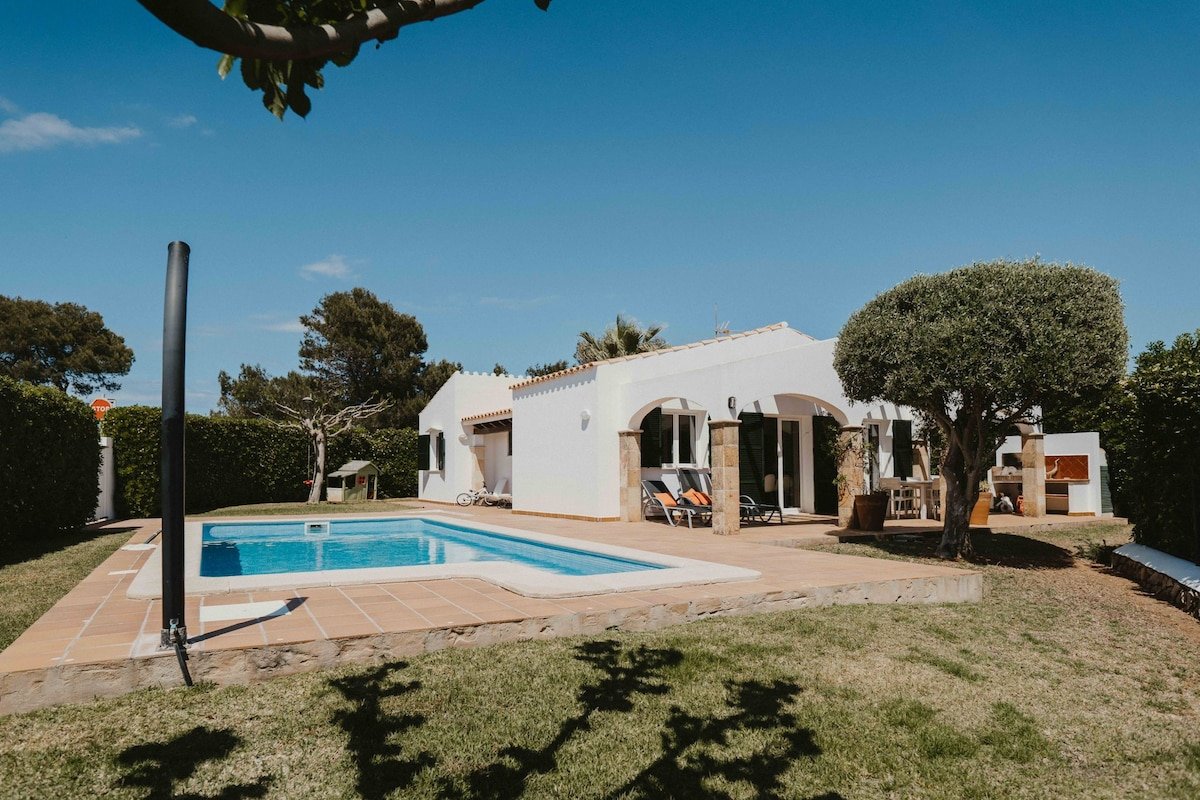Preciosa Villa a 50m del mar en Calan Brut gallery image 3