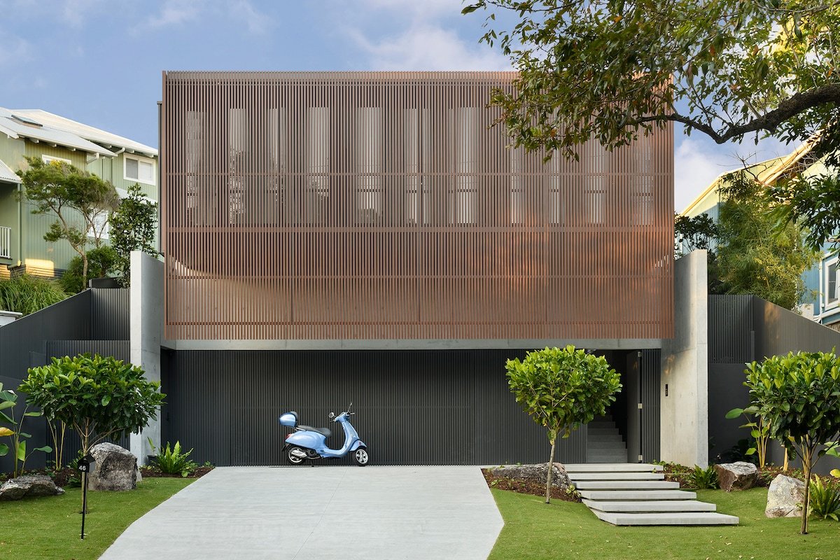 Eagles Nest – 400m to beach, heated pool, sea view gallery image 5