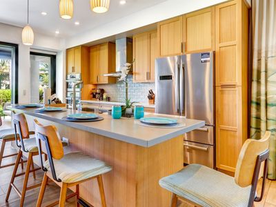 Luana 8B: Luxury Honua Kai Villa with BBQ & Garage