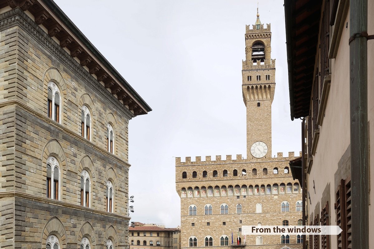 Apartment, in the very heart of Florence gallery image 3