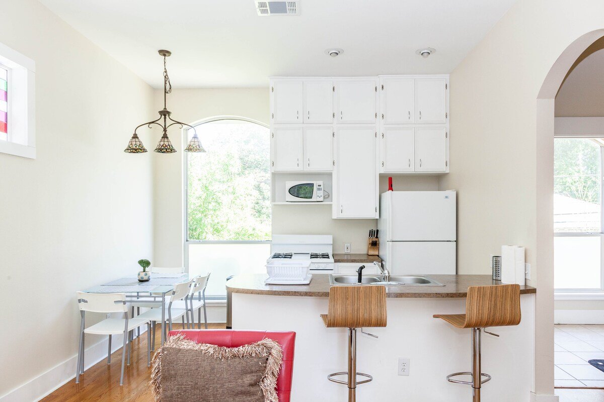 Rare Wild West-style compound nr DT gallery image 3