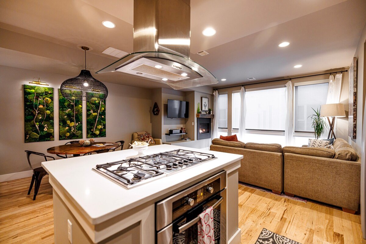 Heart of LoHi | Private Rooftop | Hot Tub gallery image 5