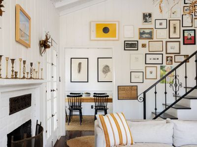 Hollywood Hills Home w Views in Laurel Canyon