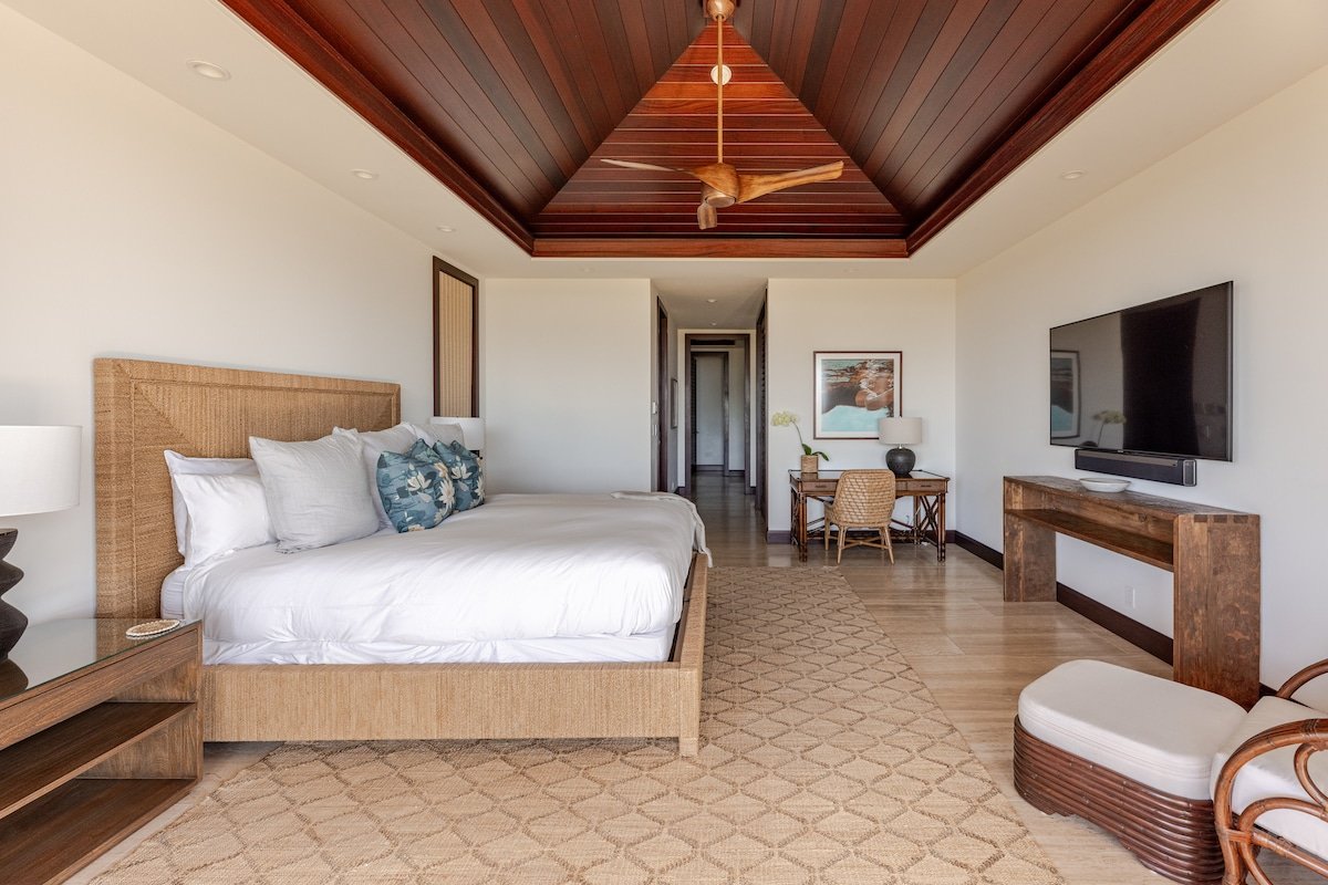 Fabulous Pauoa Beach Ocean Views gallery image 2