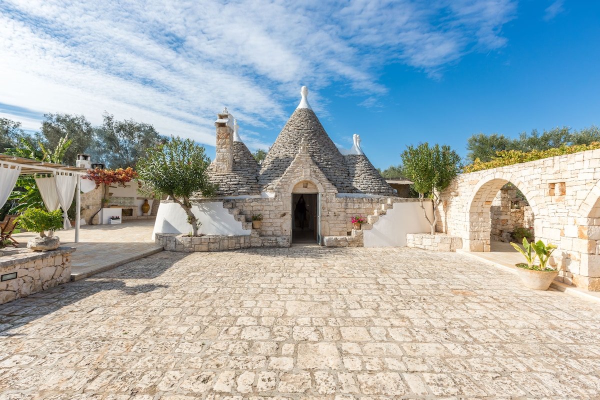 Trullo Suenn – private pool – plays for babies gallery image 4