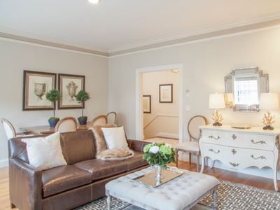 Large 3.5 BR|2 BA Penthouse Duplex