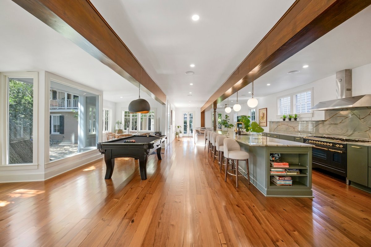 Oasis steps from Magazine Street gallery image 3