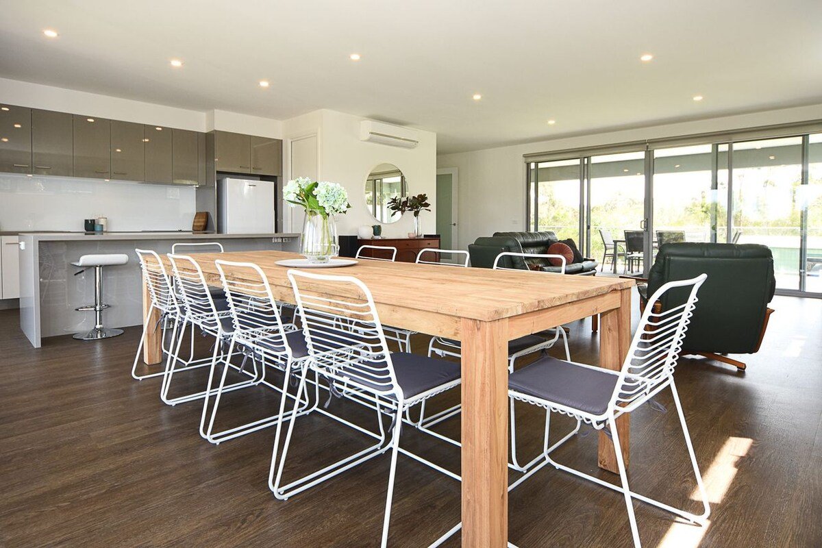 Rolling Waves in Pt Leo gallery image 5