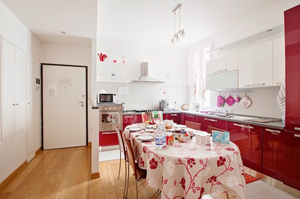 Cozy Apartment in Bologna old town gallery image 5