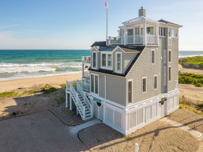Luxury Beachfront Home in Green Hill, sleeps 10