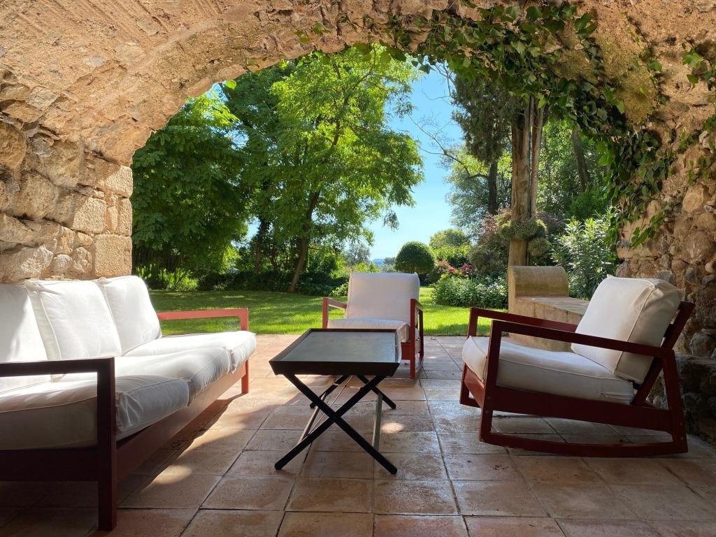 Maravillosa masía en entorno idílico gallery image 3