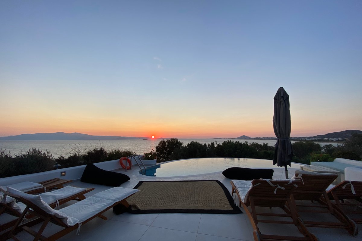 Villa ‘Blue’ a unique escape from reality 10 pax