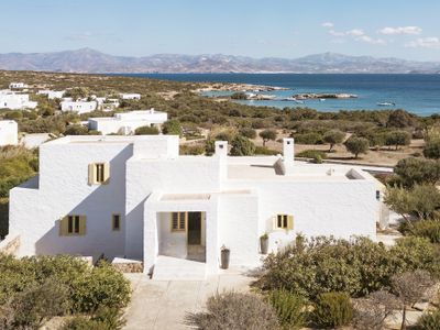 “Santa Maria Beach House” by Aqualiving Villas