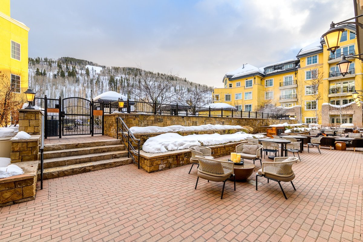 Blue Sky Views At The Ritz-Carlton gallery image 3
