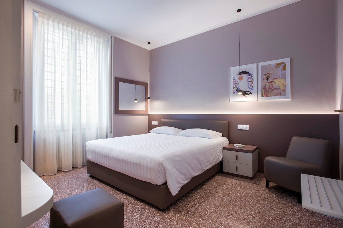 New Bright 3 Bedroom Home by Trastevere & Vatican gallery image 5