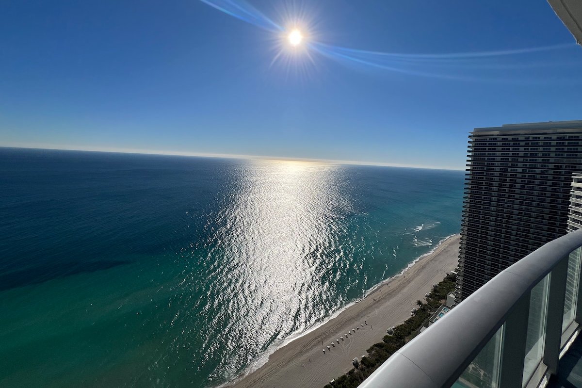 Luxurious Penthouse Vacation Resort gallery image 3