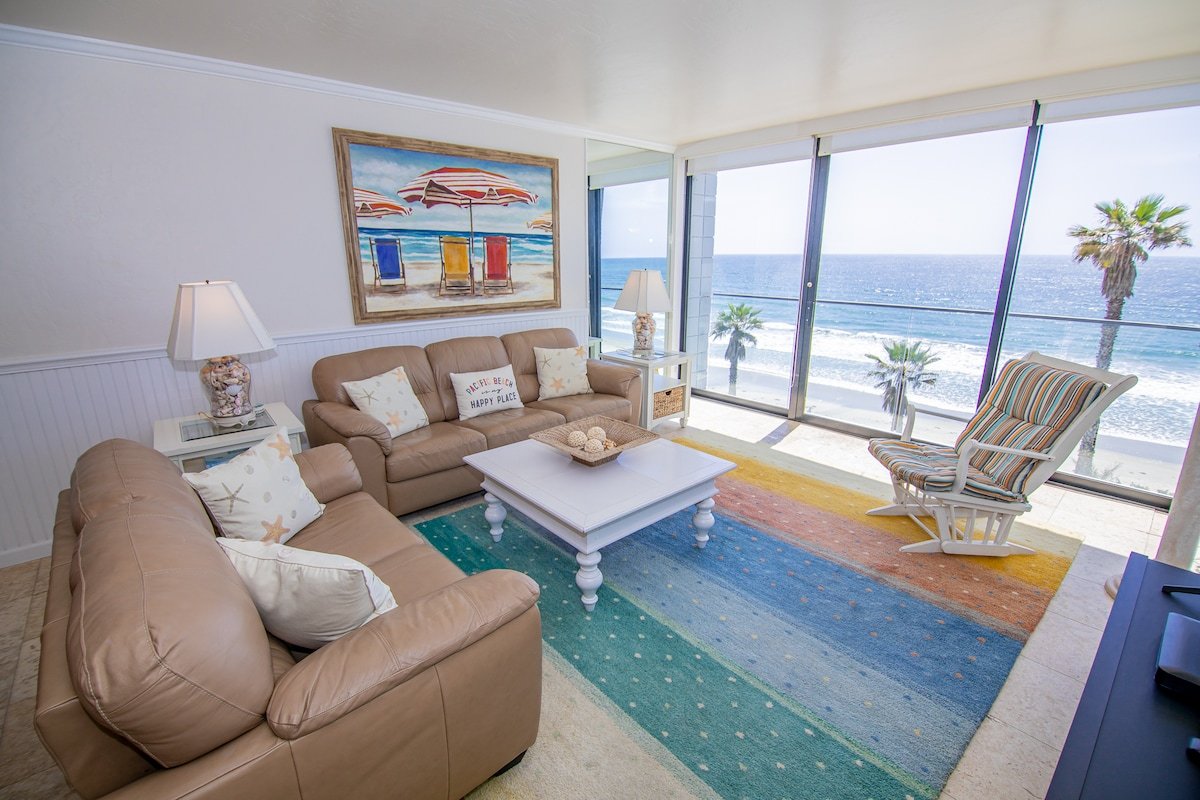 Fantastic Pacific Beach Ocean Front 2 BR-205! gallery image 2
