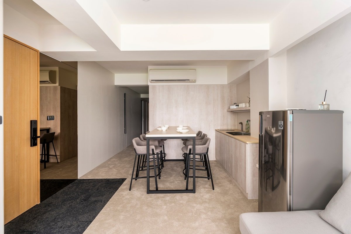 台北車站 捷運中山站 寧夏夜市/14:00退房/重新裝修電梯公寓 gallery image 4