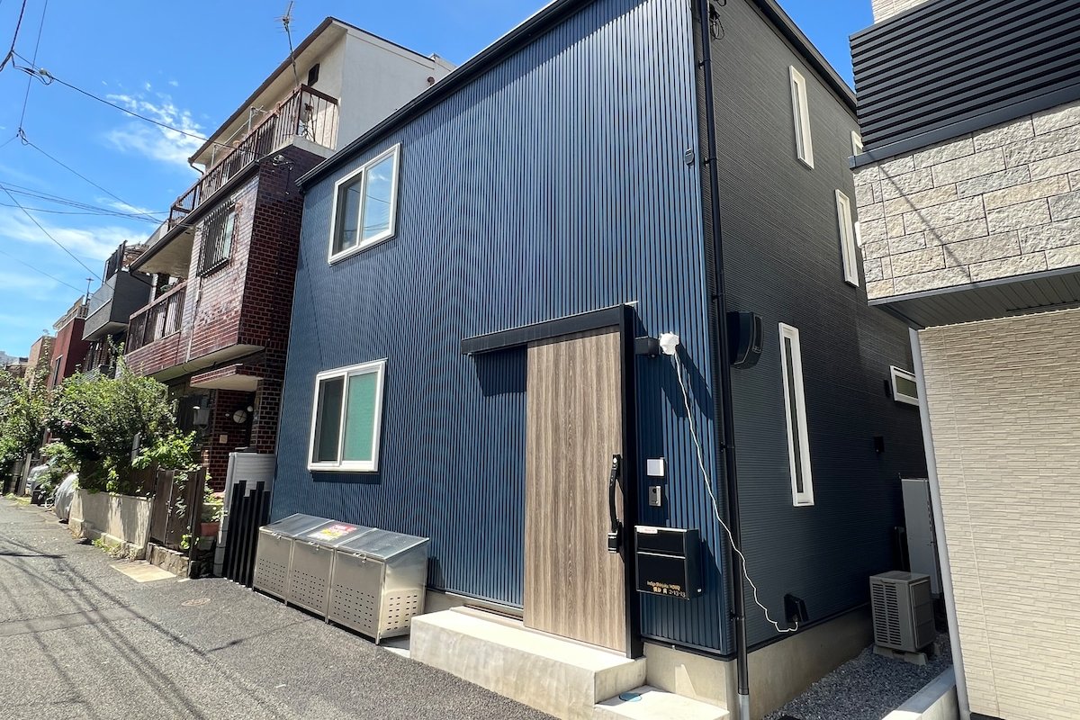 【新宿・電車3分/渋谷・電車10分/新大久保駅・徒歩5分】最大9名/75㎡/新築デザイナーズハウス gallery image 2