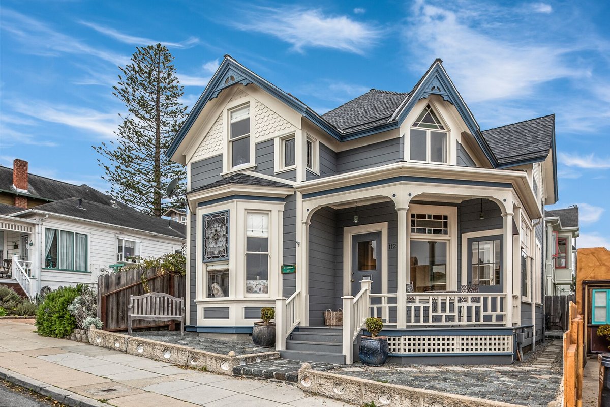 Charming Cottage Steps to Ocean!