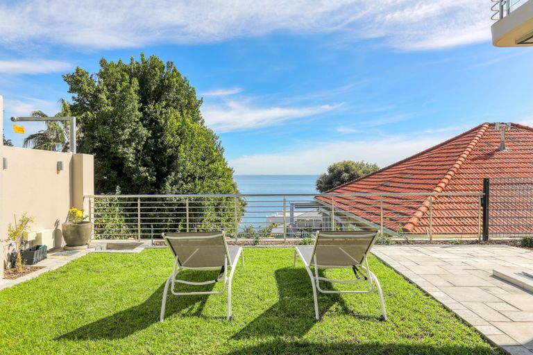 Lisburn Duo on Clifton - Modern apt with views