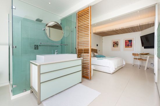 Photo 5 of Sea Haven Bungalow accommodation in Clifton, Cape Town with 3 bedrooms and 3 bathrooms