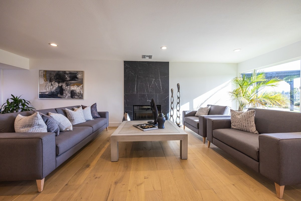 Address: 23534 Aetna St, Woodland Hills gallery image 4