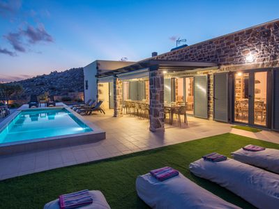 Mandy Luxury Villa by Cretevasion